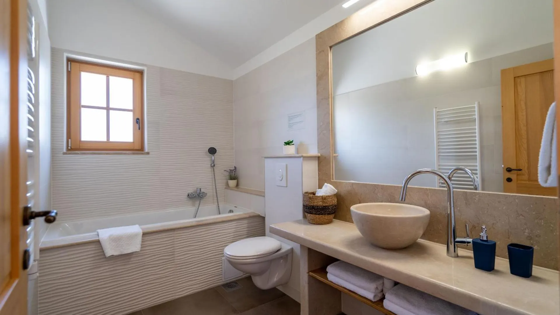 Villa Blue Ivy With Heated Pool Kaštela 0*,