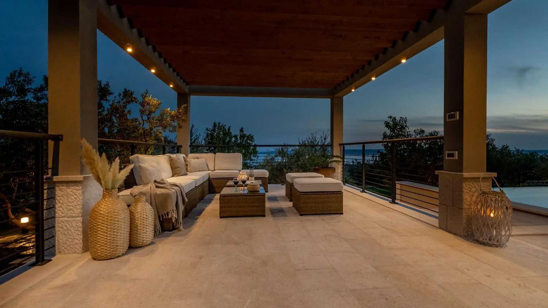 Villa Blue Ivy With Heated Pool Kaštela 0*,
