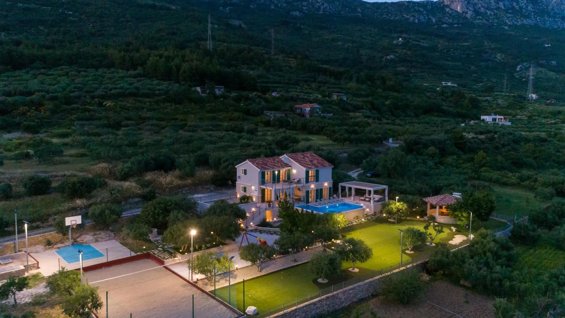 Villa Blue Ivy With Heated Pool Kastela Croatia