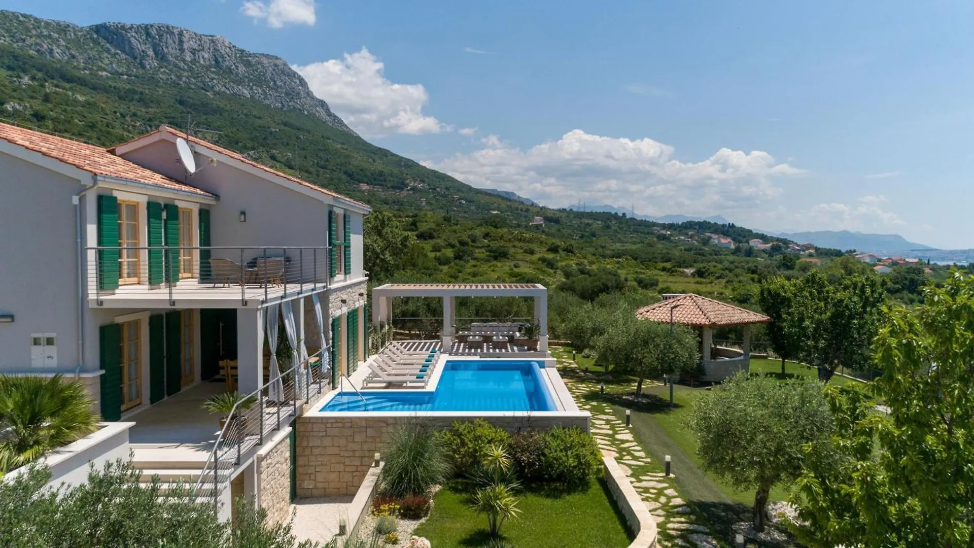 Villa Blue Ivy With Heated Pool Kastela 0*,  Croatia