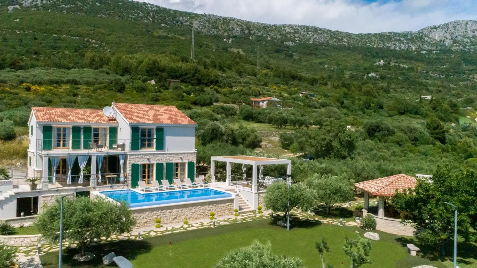 Villa Blue Ivy With Heated Pool Kastela