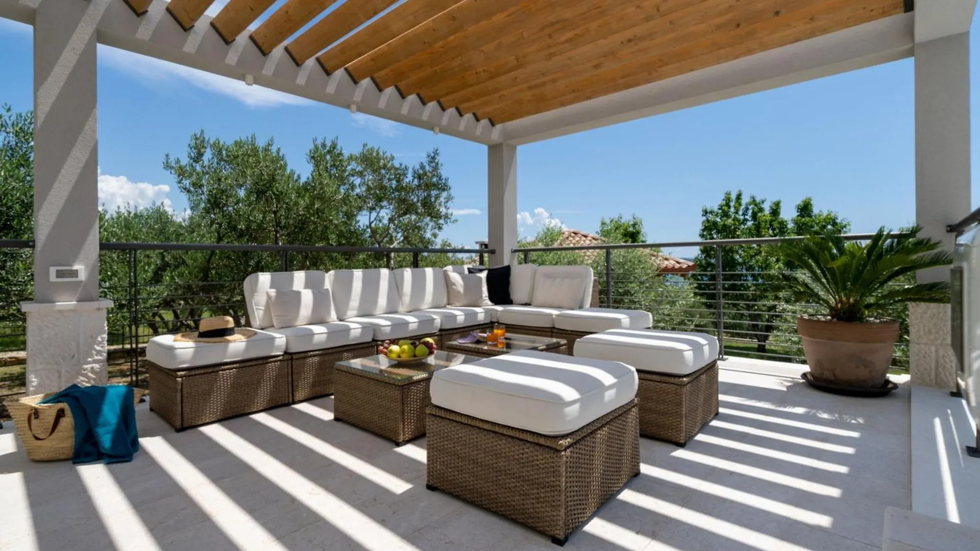 Villa Blue Ivy With Heated Pool Kastela