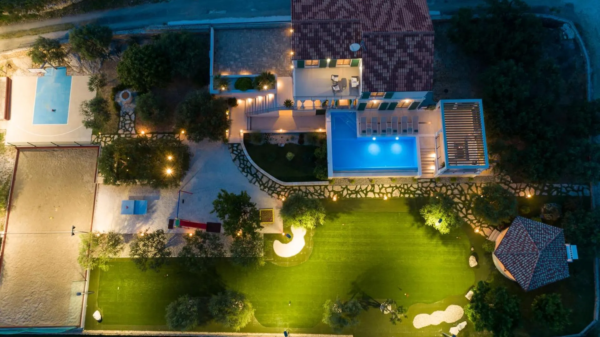 Villa Blue Ivy With Heated Pool Kastela
