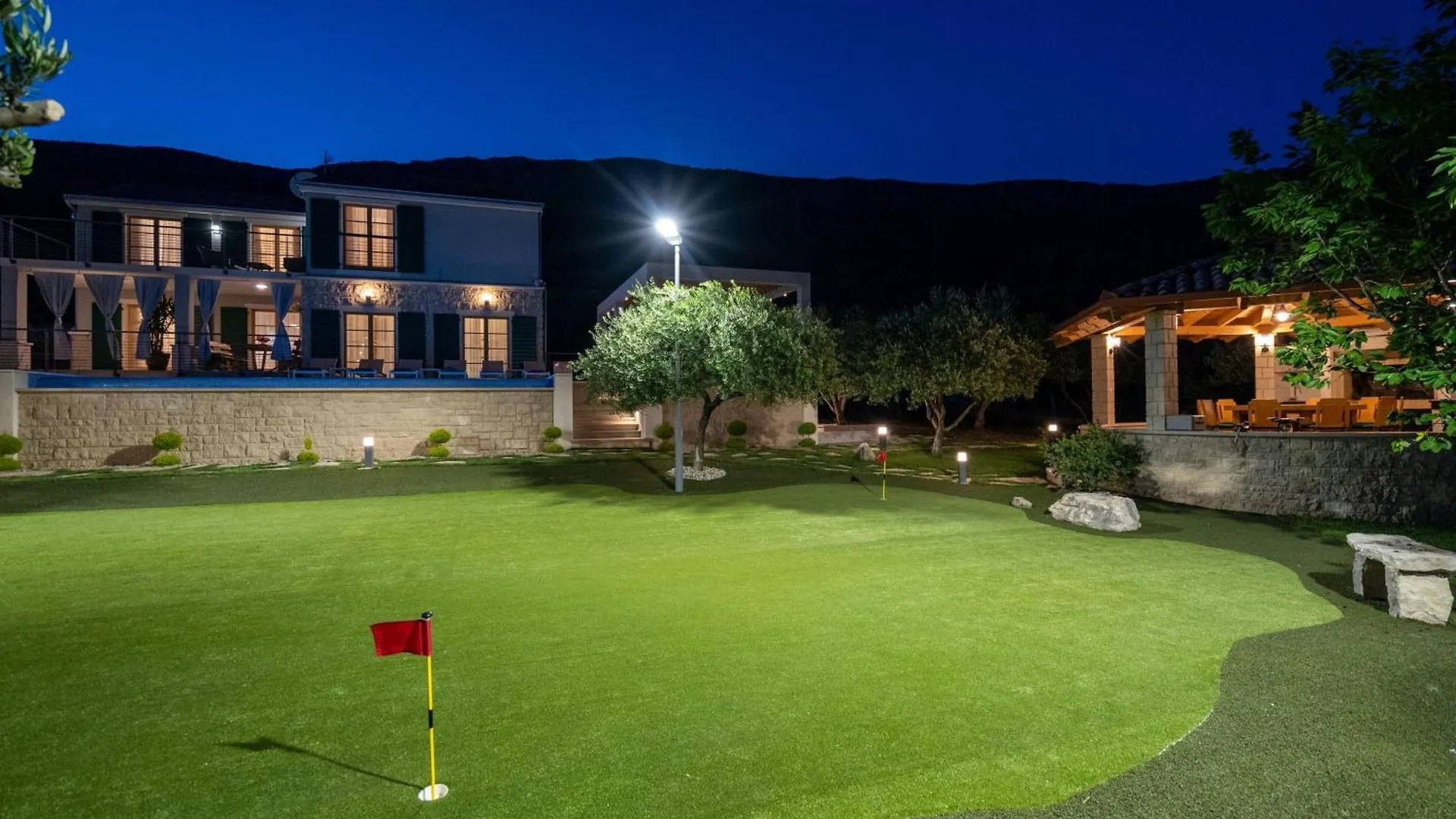 Villa Blue Ivy With Heated Pool Kastela