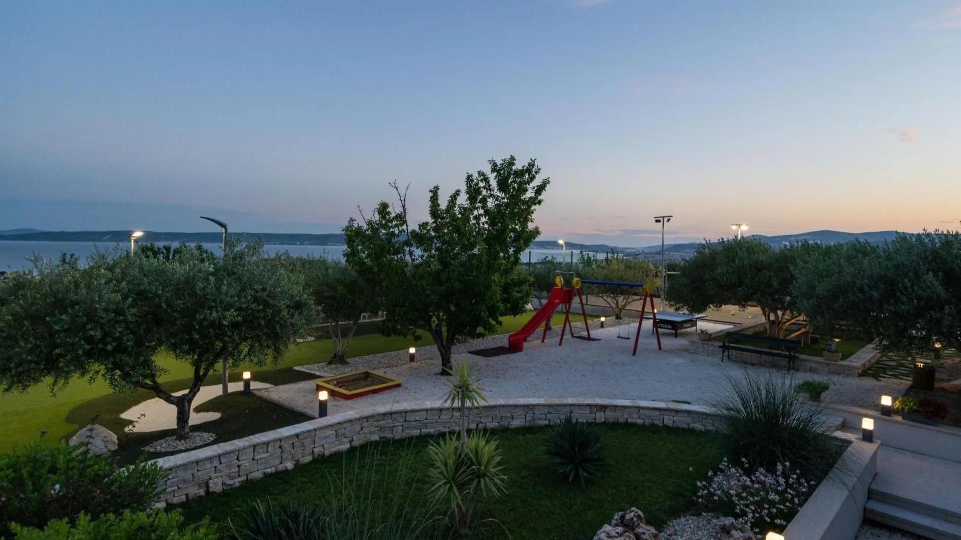 Villa Blue Ivy With Heated Pool Kastela Croatia